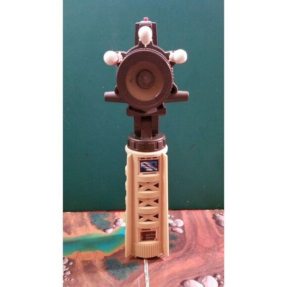 1995 Galoob Micro Machines Battle Zones Night Attack Search Light Tower & Mat - Picture 3 of 4